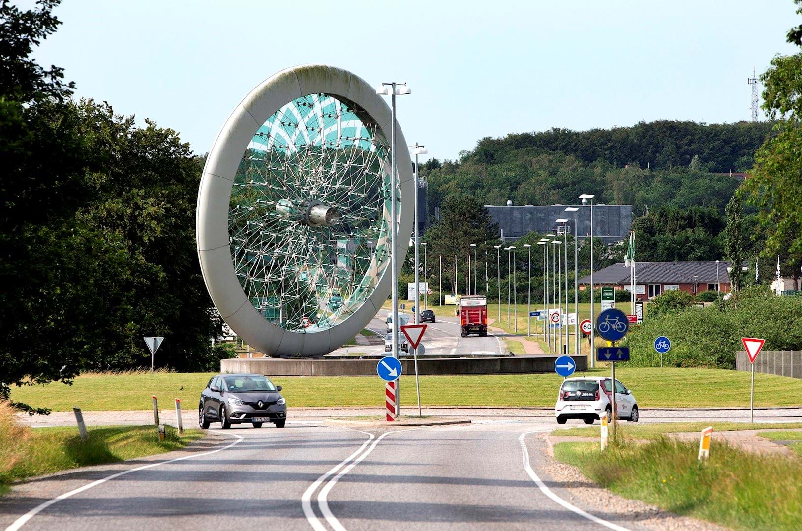 Skulpturen "solhjulet" - Give nye Vartegn